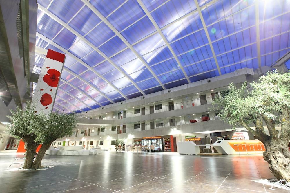 Aparthotel Cowool Cergy Exteriér fotografie
